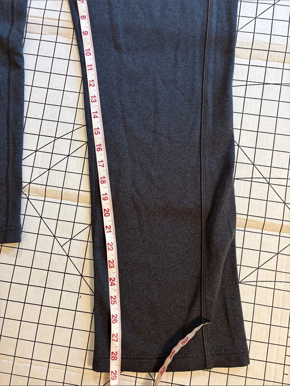 The North Face Men’s Small Dark Gray Sweat Pants with Logo